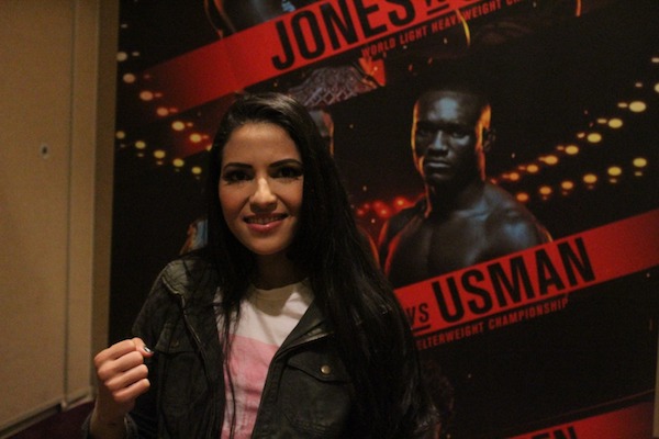 Polyana Viana reveló que se castigó al no ver a su familia tras derrota en el UFC