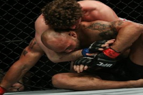 Empresario de Robbie Lawler pide revancha inmediata tras resultado polémico en el UFC 235