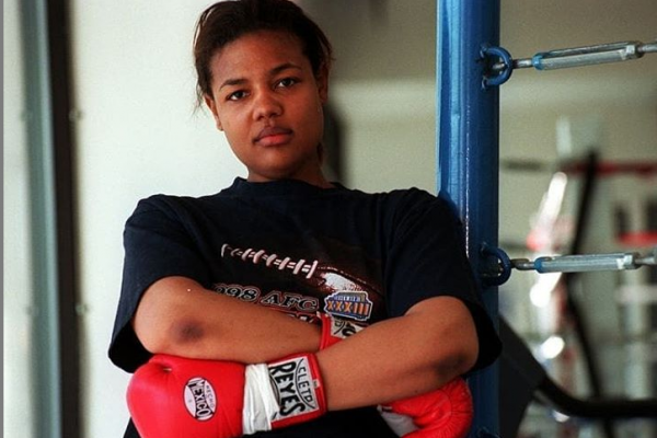 Ex-boxeadora, hija de George Foreman, muere a los 42 años