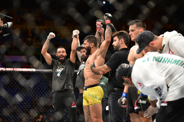 Elizeu ‘Capoeira’ celebra primera pelea en cartelera principal en el UFC