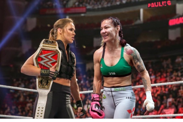 ‘Cyborg’ piensa cambiarse a la WWE y manda recado a Ronda Rousey