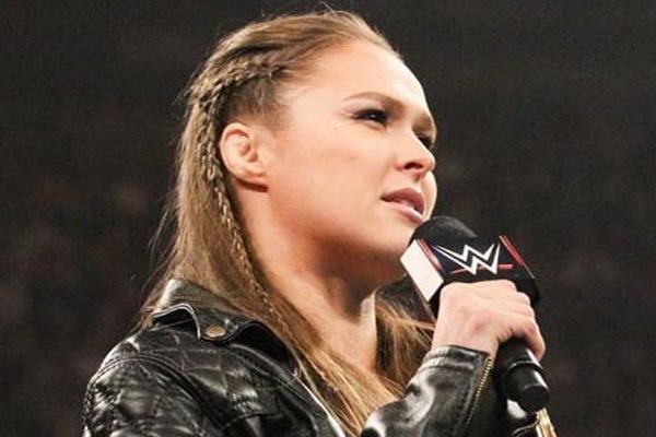 Leyenda de la WWE regaña a Ronda Rousey y exige que se disculpe
