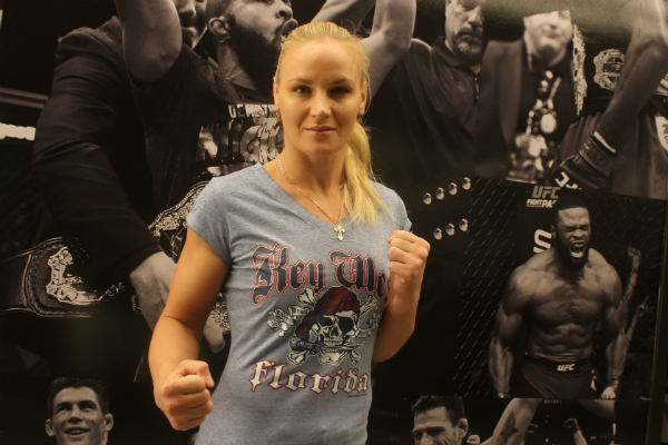 Valentina defiende cinturón contra Carmouche en debut del UFC en Uruguay, dice sitio web