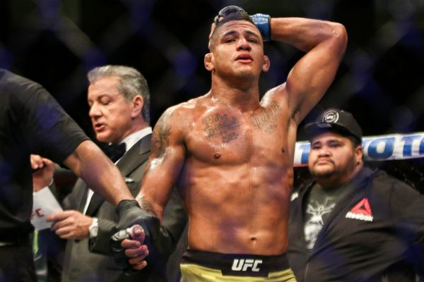 Gilbert ‘Durinho’ noqueó a Demian Maia en UFC Brasilia