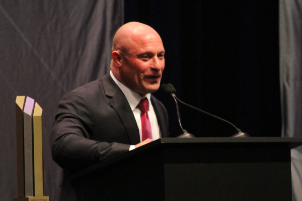 Integrante del ‘Salón de la Fama’ del UFC critica a Dillashaw: «Tramposo desgraciado»