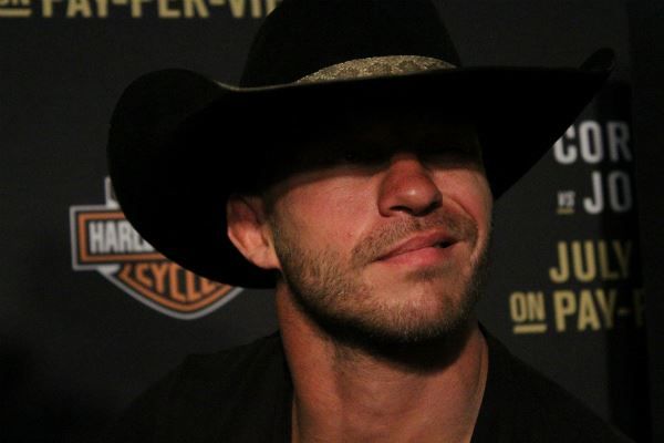 Stephen A Smith se burla de las críticas de las estrellas de MMA tras declaraciones de Cerrone