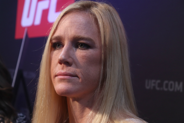 ¿Protegida? Holly Holm justifica récord de oportunidades por el cinturón de UFC