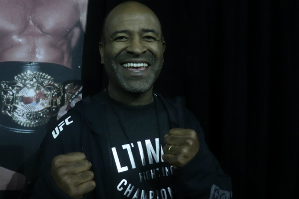 Rafael Cordeiro abre las puertas de ‘Kings MMA’ para dar la bienvenida al «genio» Jon Jones