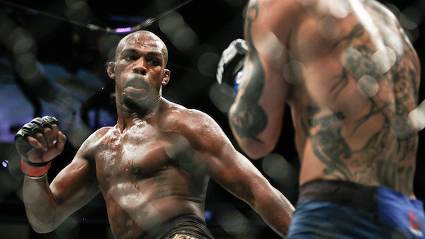 Jones revela que romper el récord invicto de Reyes lo motivó a pelear en UFC 247
