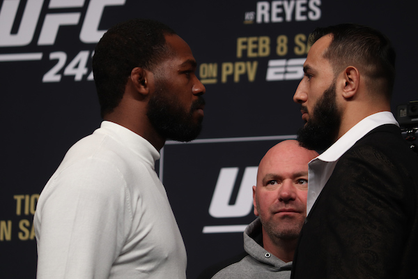 Reyes afirma que el coronavirus detendría planes de UFC para concretar revancha contra Jon Jones
