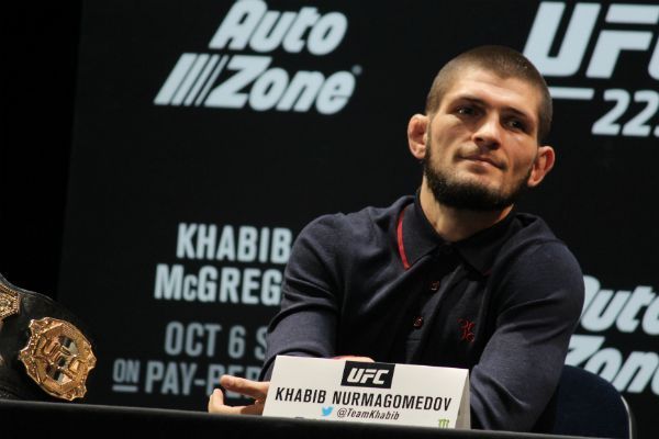 Khabib ofrece «solución» para llevar a cabo UFC 249
