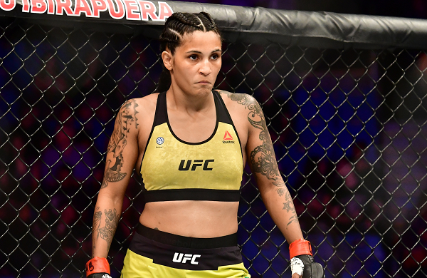 Vanessa Melo admite indecisión de luchar en UFC por temor a dañar la salud de sus padres