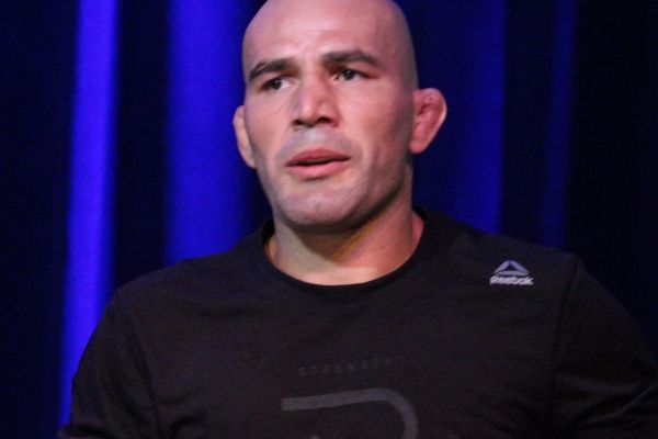 Entrenador de Glover Teixeira explica la razón de su gran fase en UFC