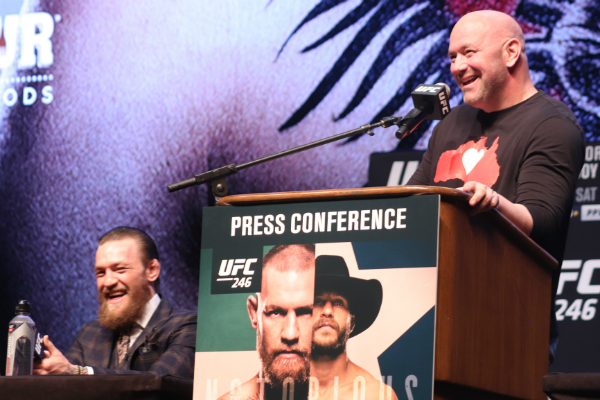 Dana White dice que no le sorprendería si Conor McGregor vuelve a luchar por el UFC en 2021