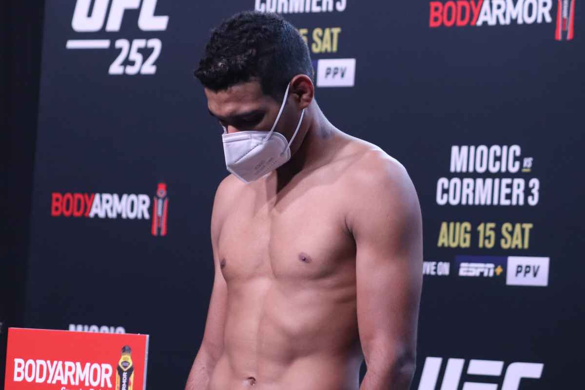 UFC 252: Cormier y Miocic confirman duelo; Herbert Burns pesa 1,6 kg por encima del límite
