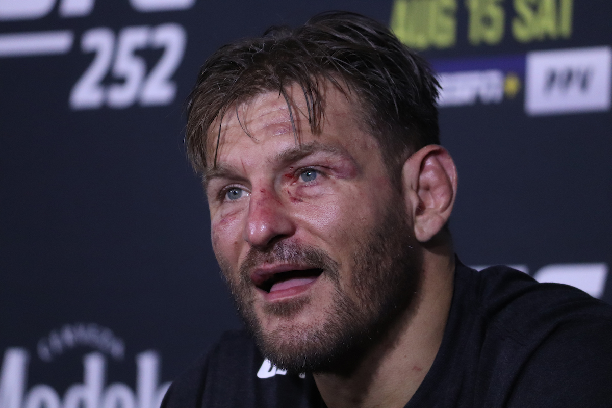 Stipe Miocic pide enfrentar a Brock Lesnar si regresa a la UFC