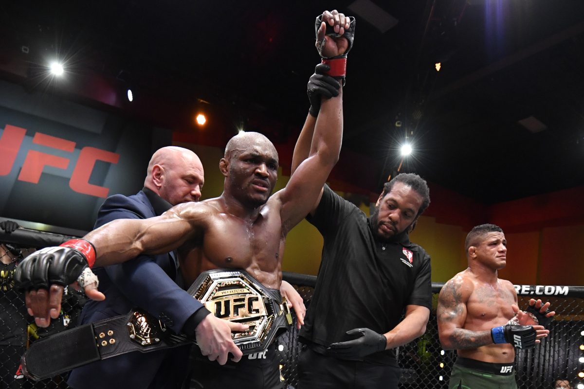 Kamaru Usman noqueó a Gilbert ‘Durinho’ y retiene el título de peso welter en UFC 258