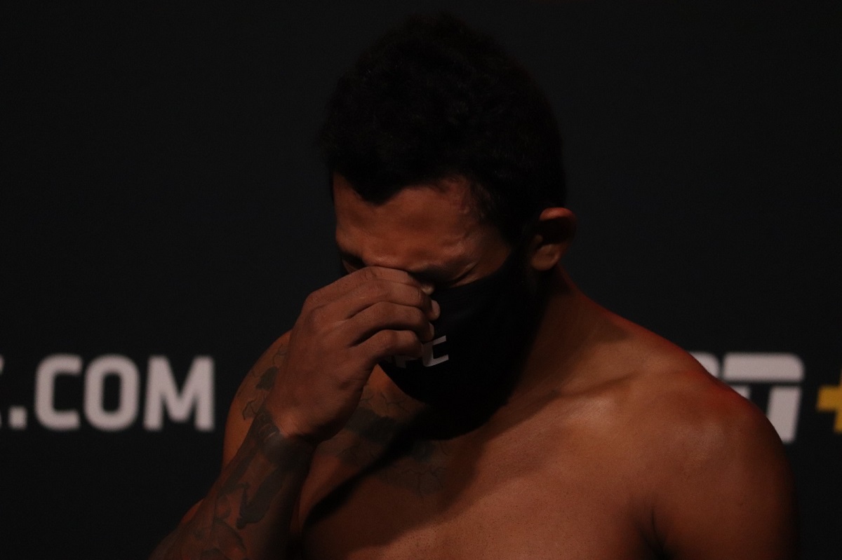 Rafael Alves señala pérdida de hijo como justificación por falla en la balanza en la UFC