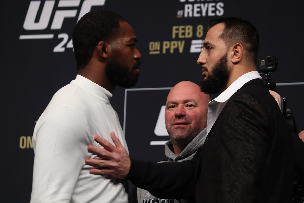 Reyes sugiere que la UFC mantenga a Jon Jones bajo contrato para que pueda «darle una paliza»