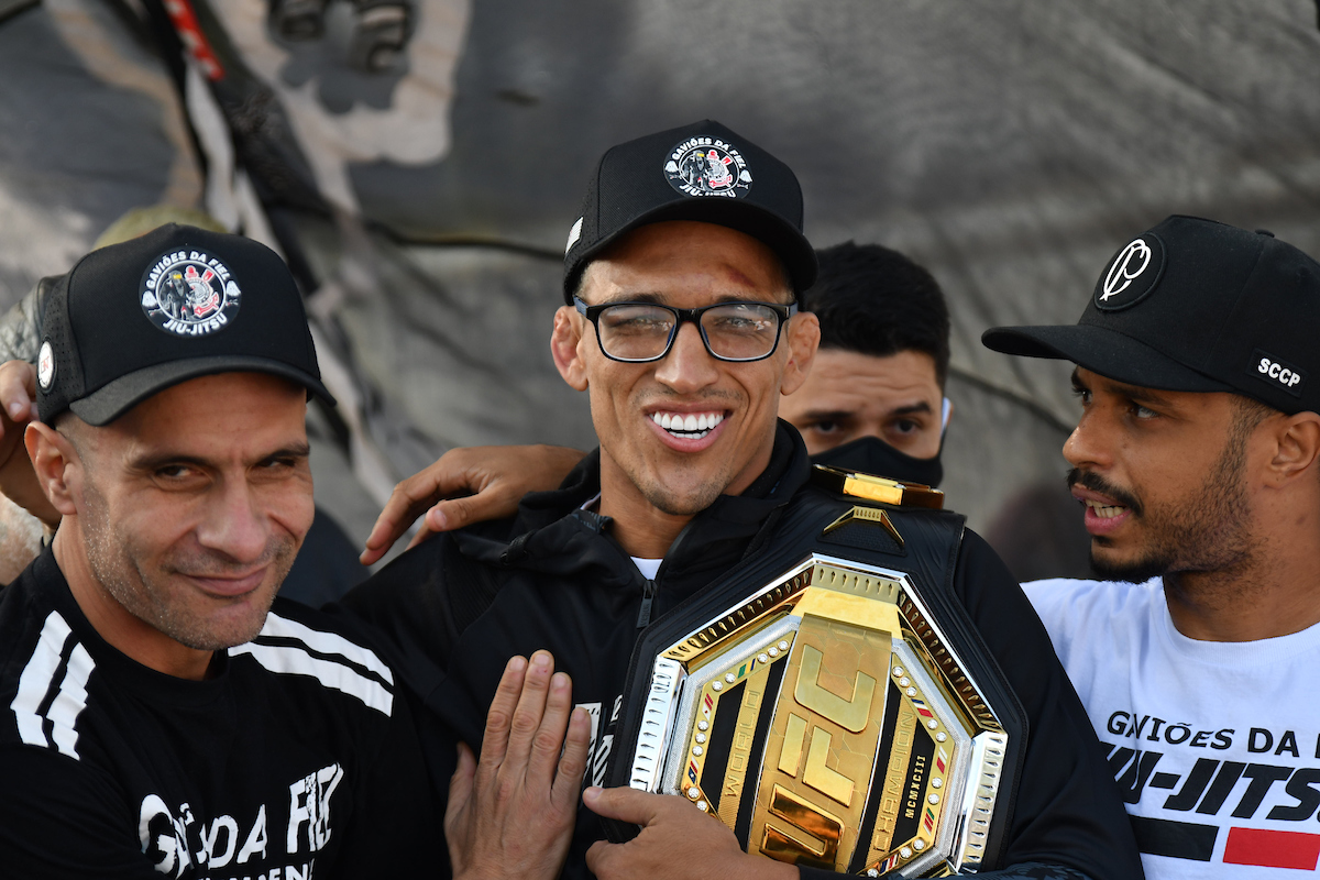 El campeón Charles ‘Do Bronx’ es anunciado como embajador del Corinthians