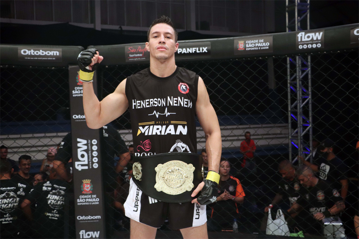 Exbanquero gana el cinturón del peso ligero de Jungle Fight y sueña con la UFC