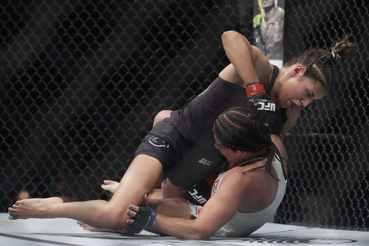 Julianna Peña sorprende a Amanda Nunes y se titula en el peso gallo de la UFC