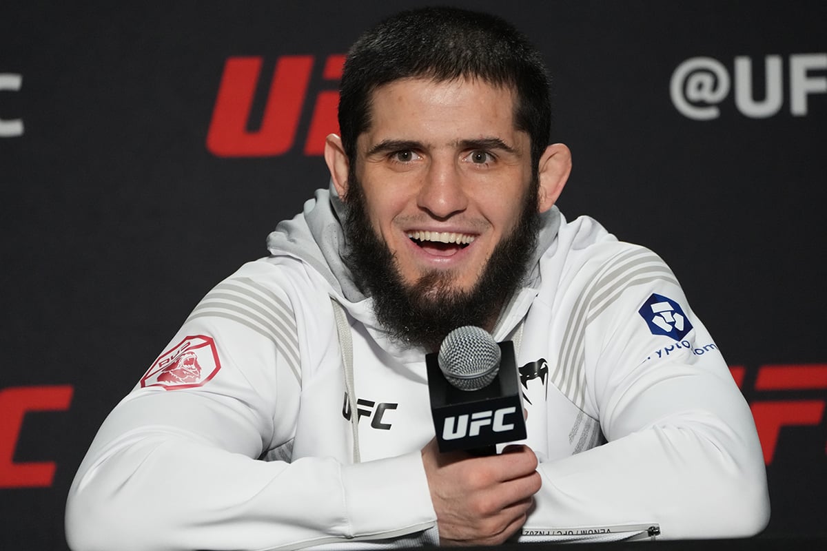 Islam Makhachev promete hacer que Charles ‘Do Bronx’ «se rinda» en pelea de la UFC