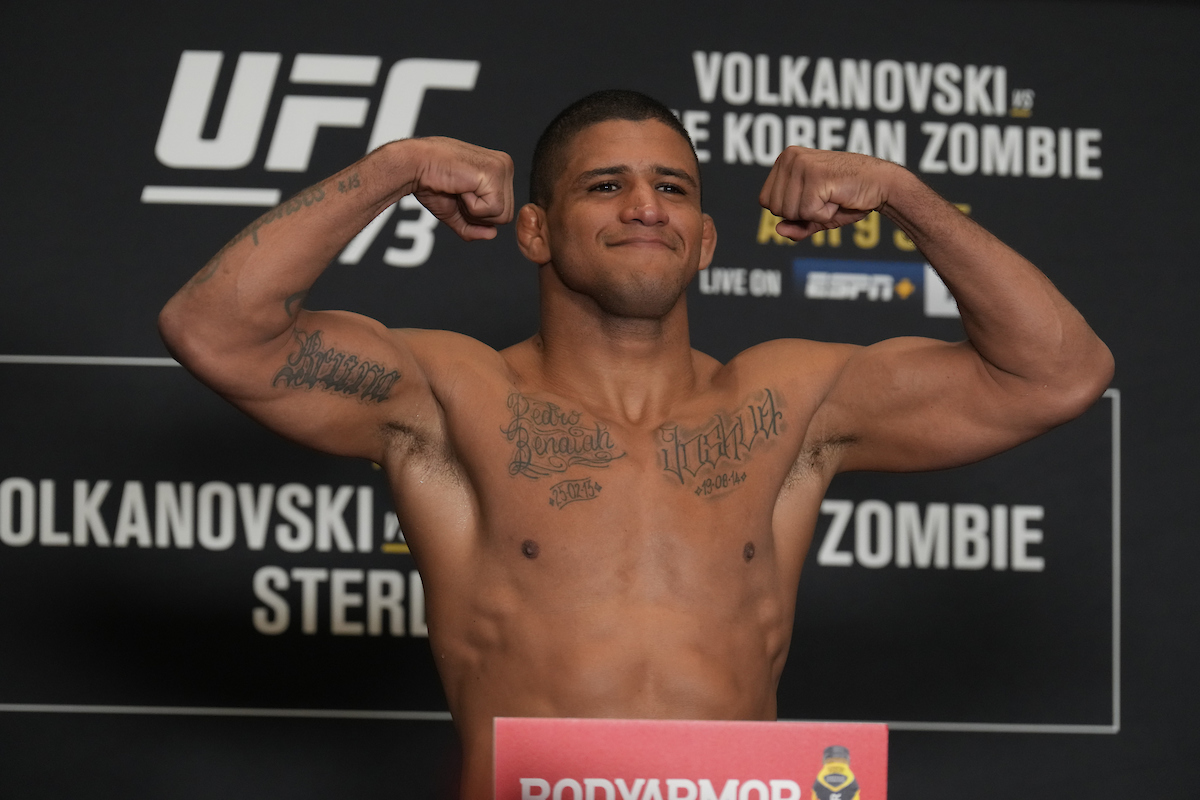 Atletas superaron el pesaje y confirmaron duelos para el UFC 273