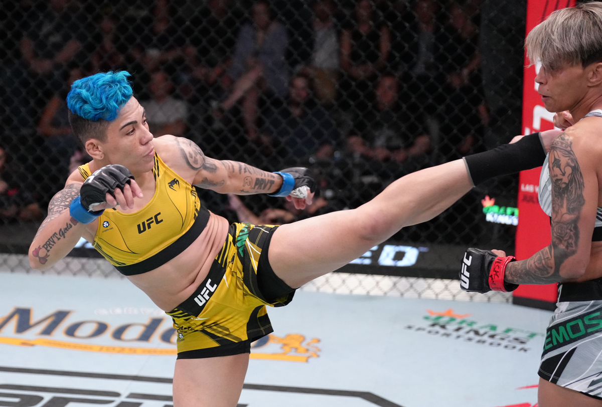 Jessica ‘Bate-Estaca’ venció por sumisión a Amanda Lemos en el UFC Las Vegas 52