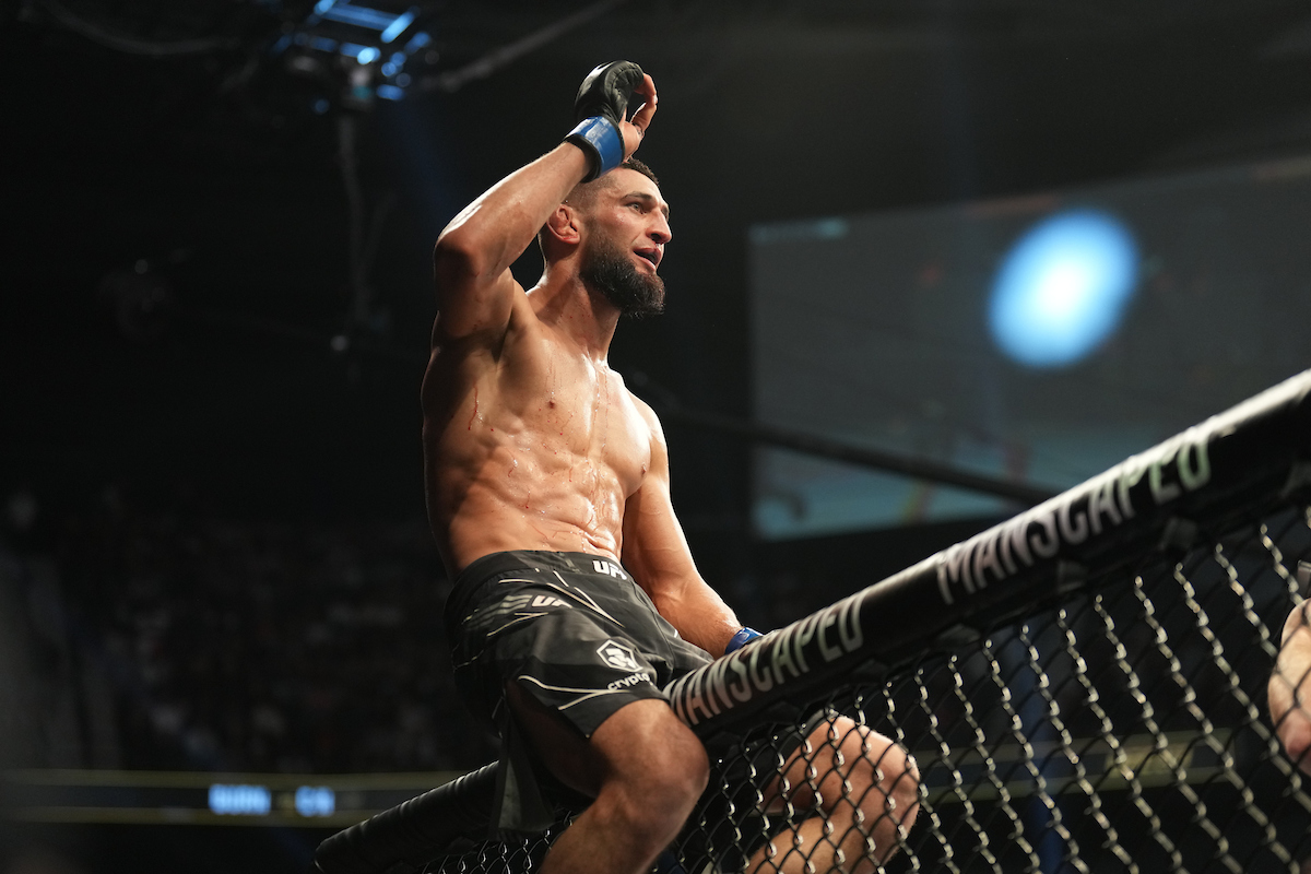 Khamzat Chimaev se mantiene invicto tras derrotar a Gilbert ‘Durinho’ en el UFC 273
