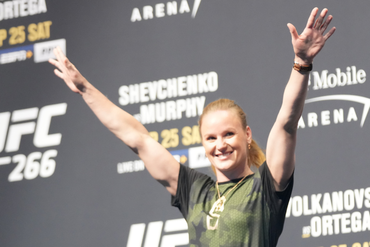 Valentina Shevchenko considera pelear por el título de peso gallo de la UFC a finales de 2022