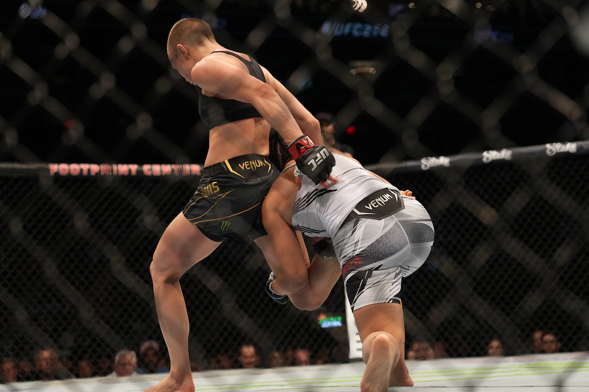 Dana descarta la revancha inmediata entre Esparza-Namajunas después de una ‘pelea extraña’ en el UFC 274