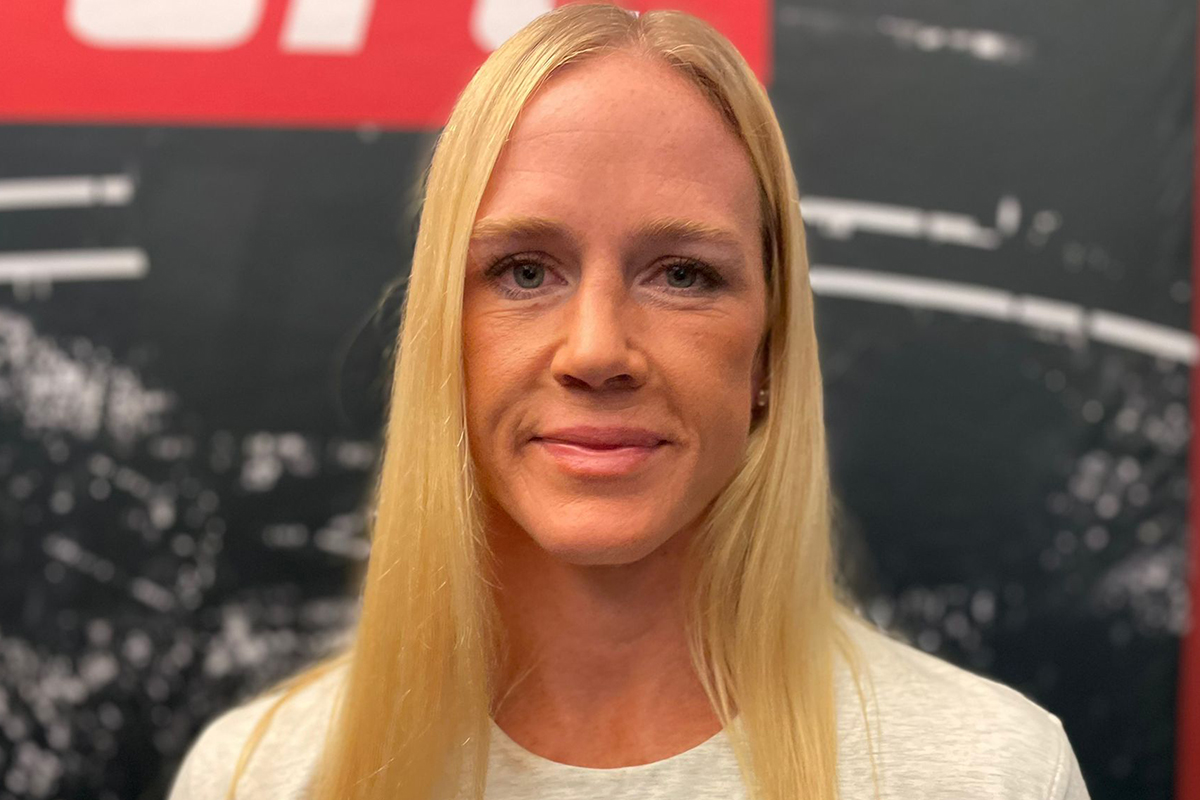A sus 41 años, Holly Holm deja abierto su futuro tras un nuevo contrato con la UFC