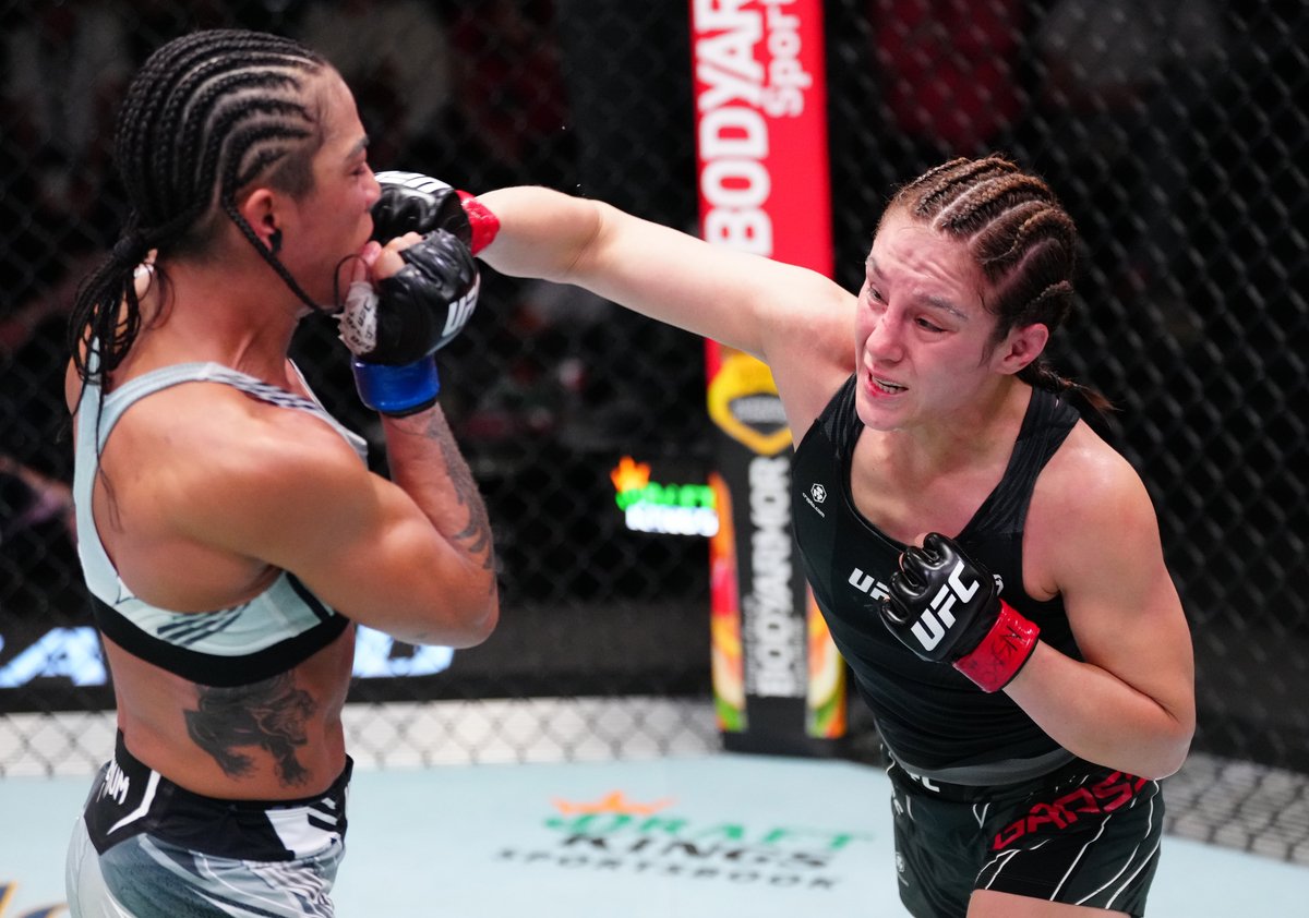 Alexa Grasso venció a Viviane Araújo en el UFC Vegas 62 y se acerca a una disputa por el título