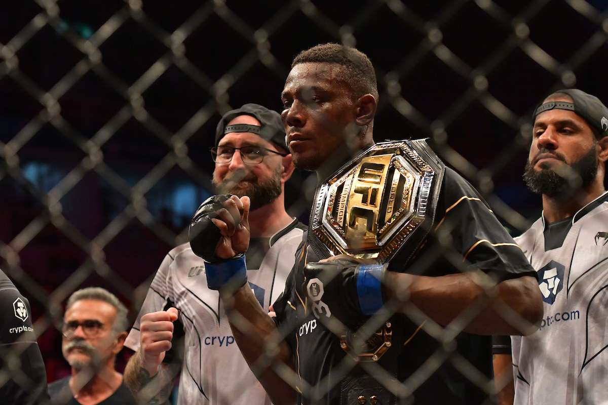 Jamahal Hill es el nuevo campeón semicompleto y Glover Teixeira anuncia su retiro de las MMA