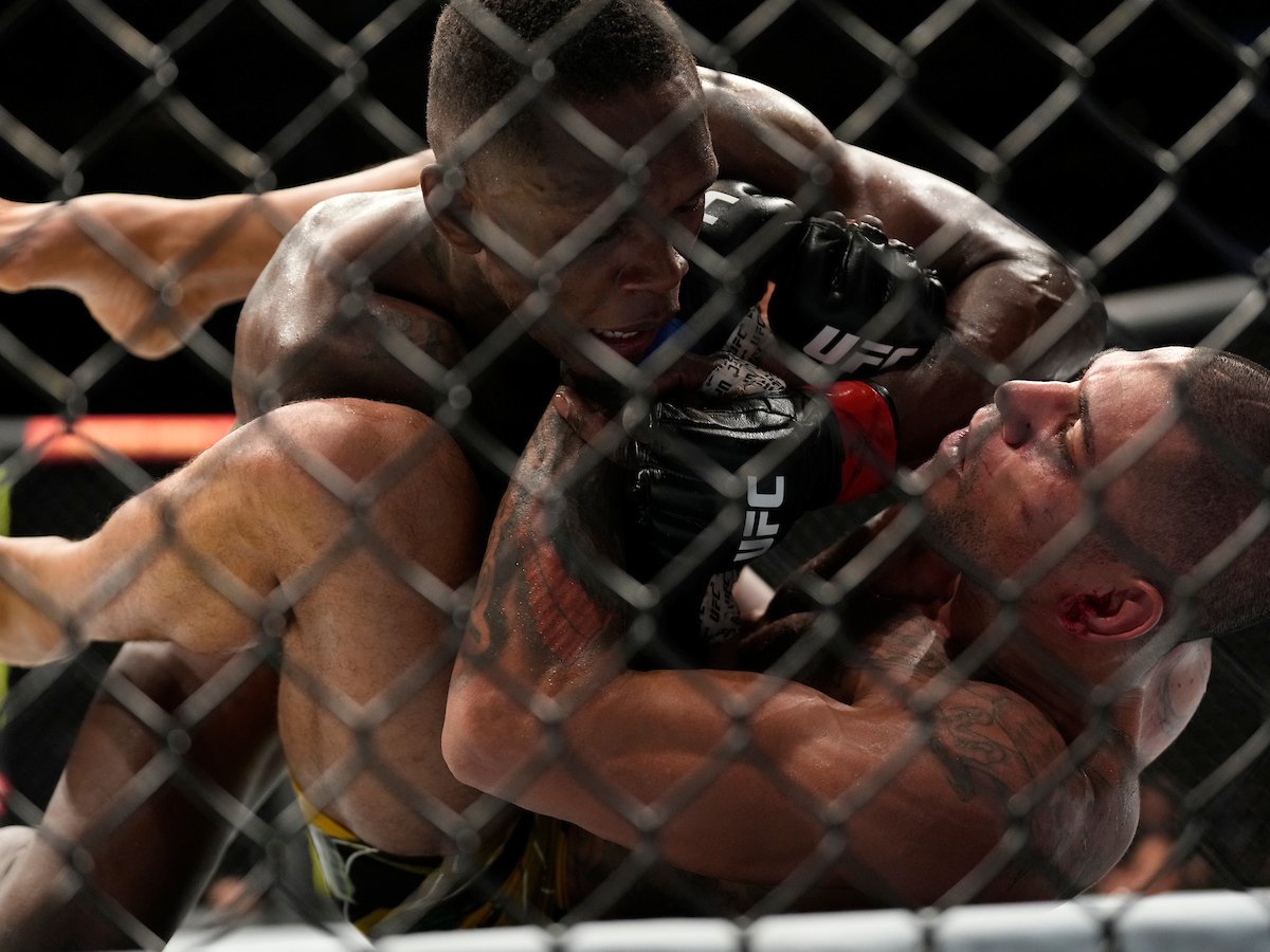 El excampeón de la UFC sugiere que Adesanya use el «elemento sorpresa» contra Poatan