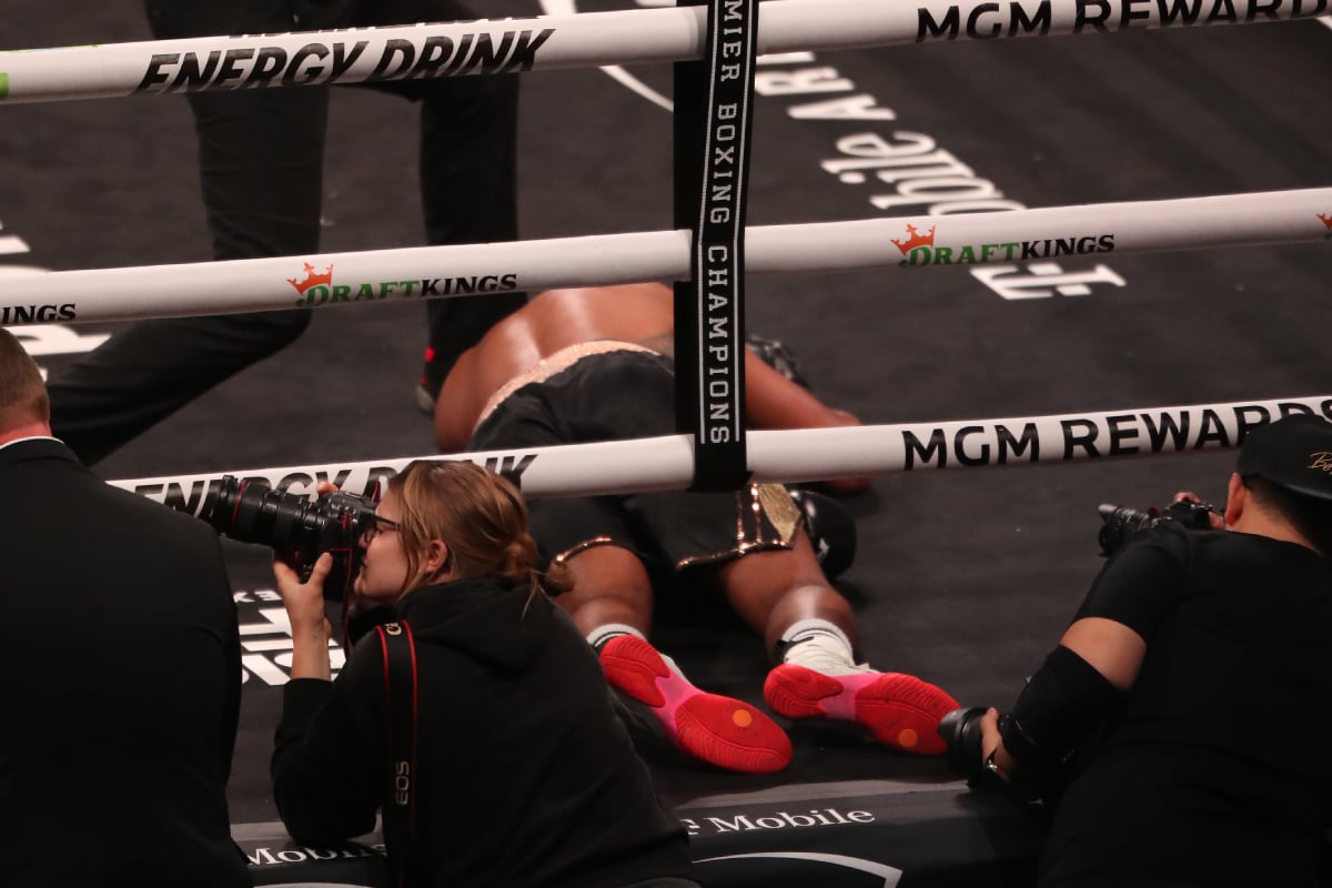 Yamaguchi Falcão sufre brutal nocaut y pierde pelea por el título mundial en el boxeo