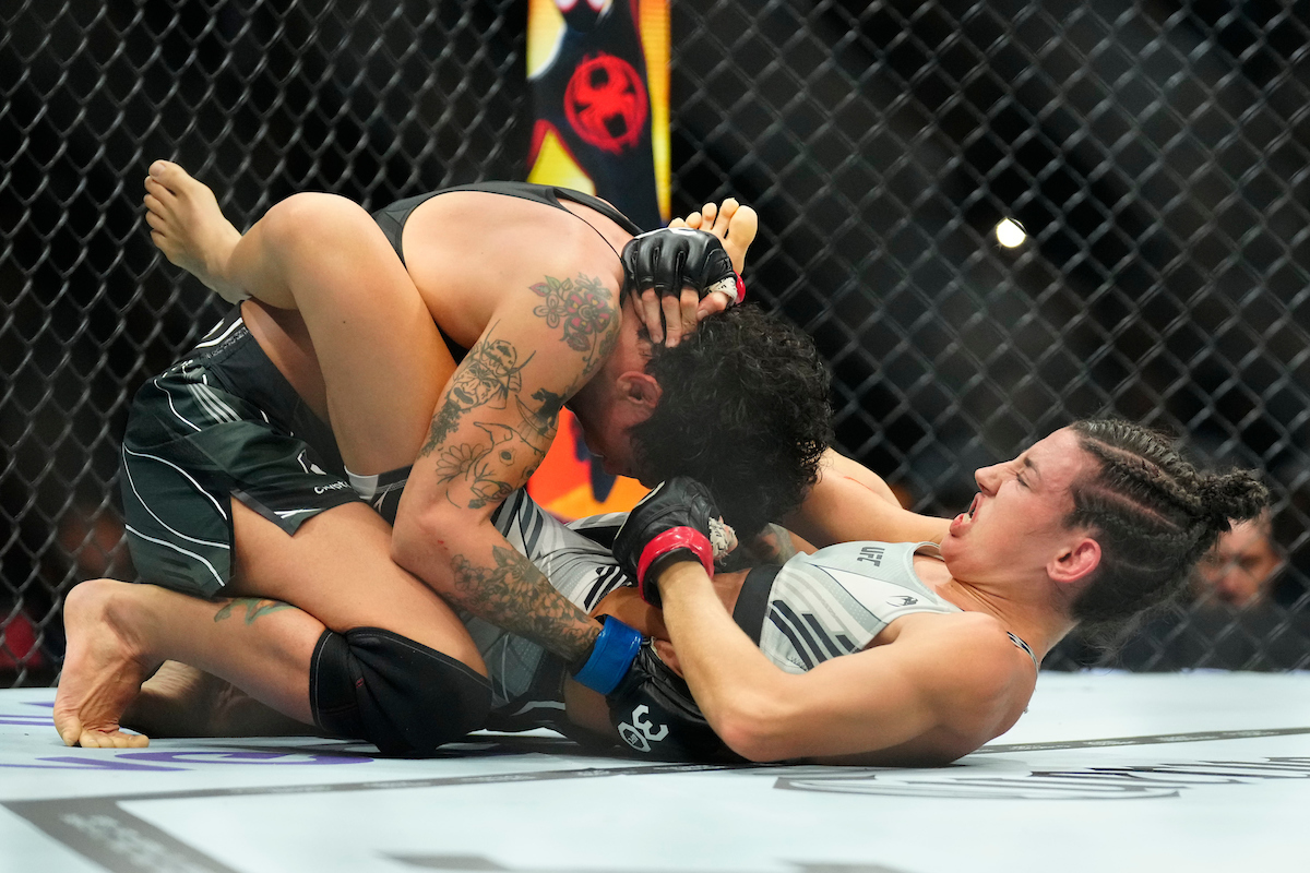 Virna Jandiroba acabó con Marina Rodríguez en el UFC 288