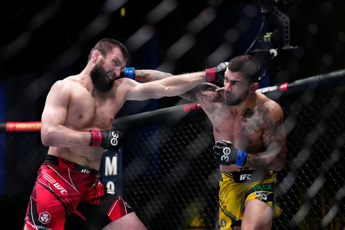 Elizeu Zaleski regresa a la UFC con victoria sobre el primo de Khabib Nurmagomedov