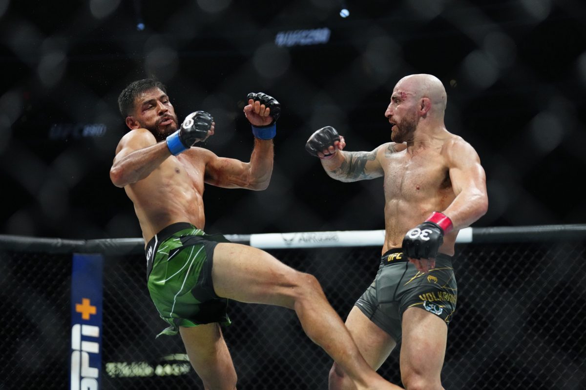UFC 290: Alexander Volkanovski retuvo su cinturón luego de acabar con Yair Rodríguez