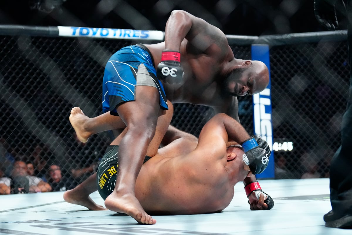 derrick-lewis-victoria-ufc-291