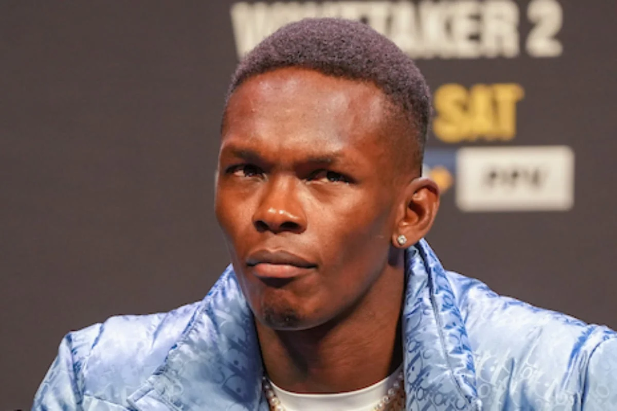 En mala fase, Adesanya es derribado en entrenamiento y preocupa a fanáticos por su pelea en UFC