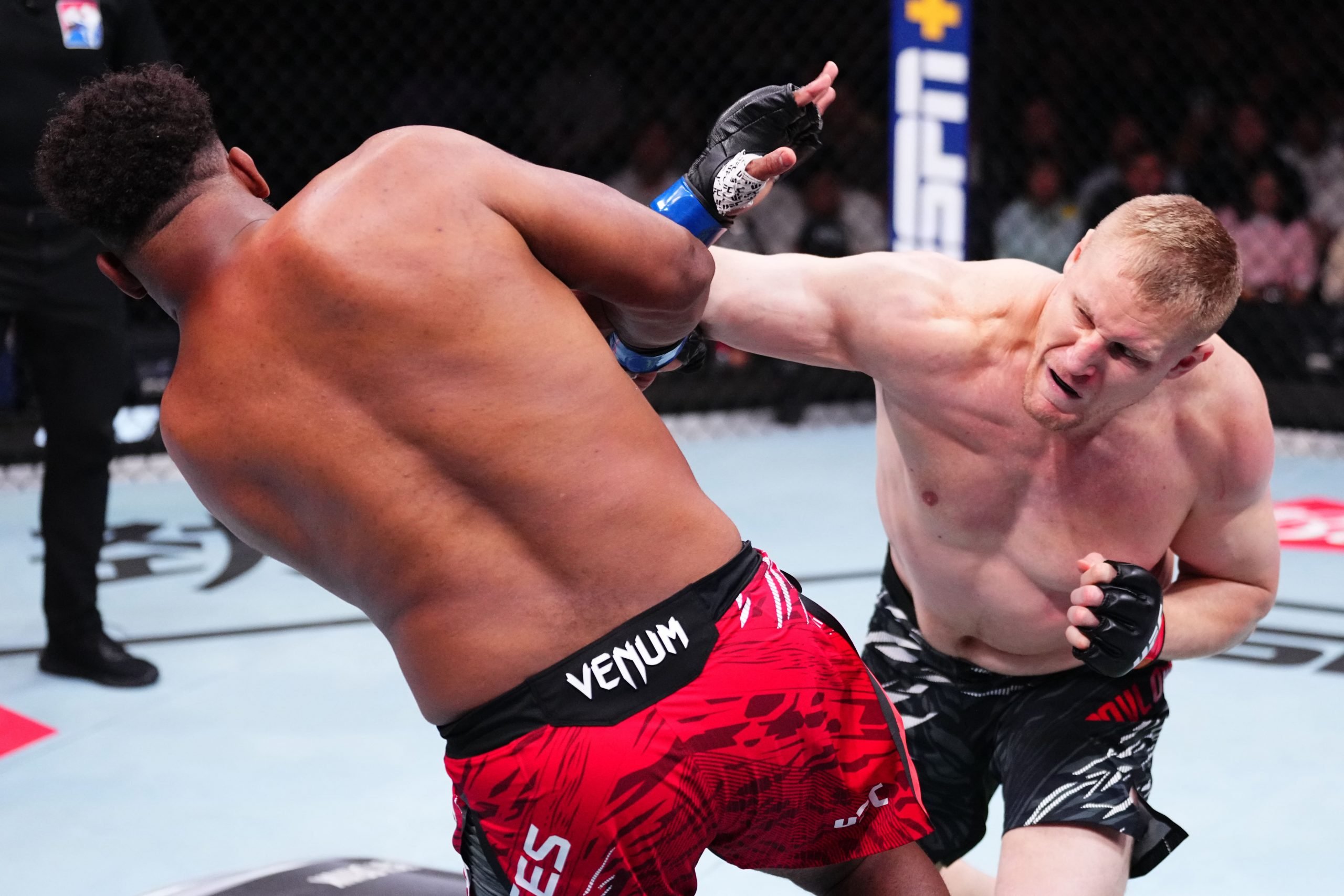 Waldo-Cortés-Acosta-UFC-Shanghái