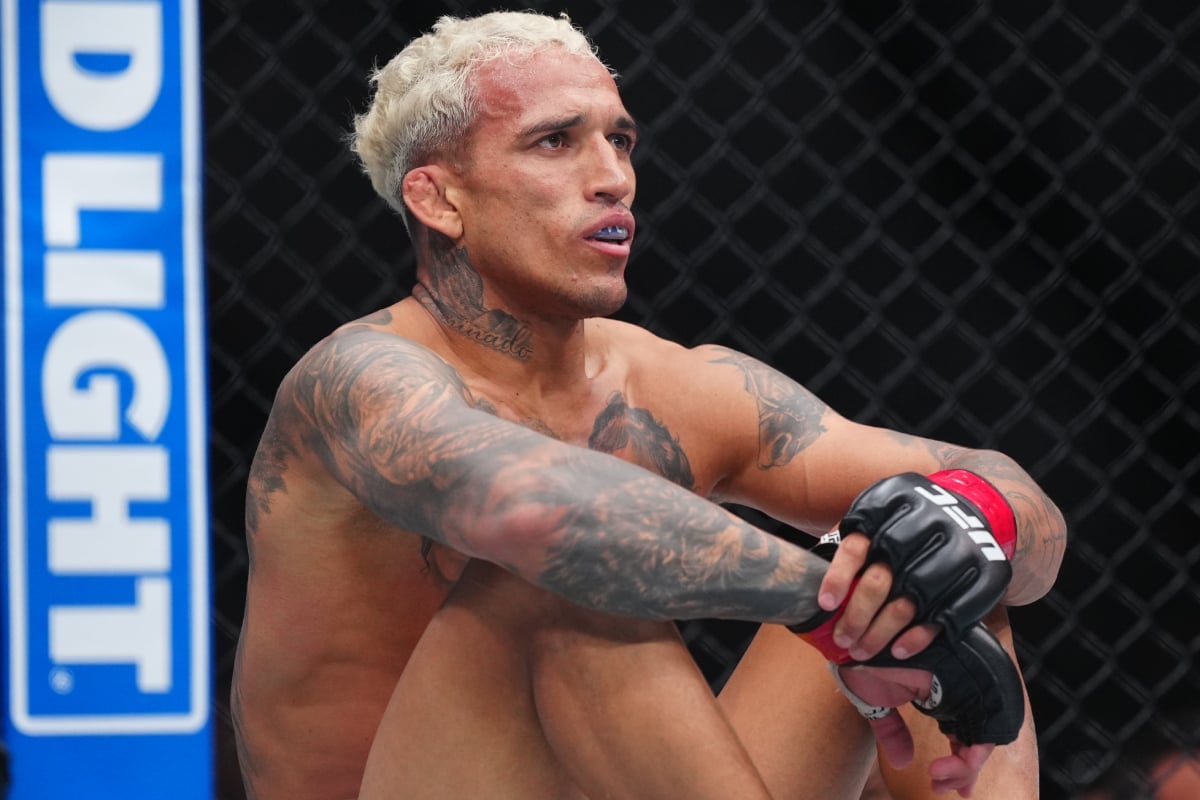 charles-oliveira-ufc-300-derrota