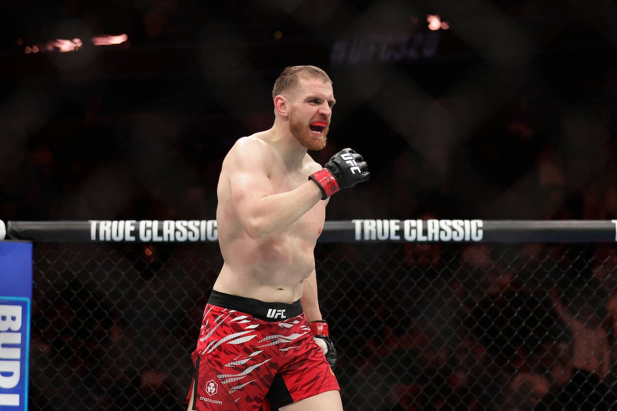 Edmen Shahbazyan noquea a Andre Muniz en UFC 320