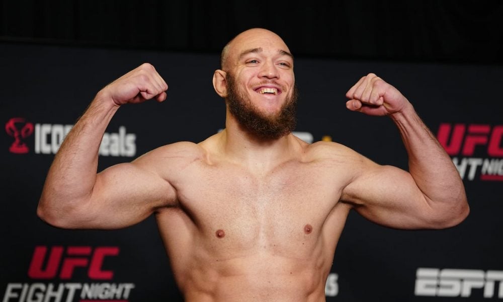 valter-walker-sorri-pesagem-ufc